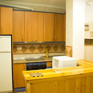 https://apartmentos-corona.es-andalucia.com